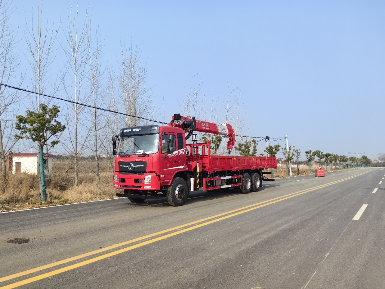 12噸東風暢行D3V后八輪隨車吊